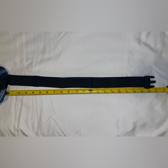 NWT PUMA FANNY PACK RHYTHM HIP SACK BLUE AND GREEN PLAID. - Picture 12 of 14